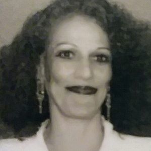 Meet your Posher, Lydia